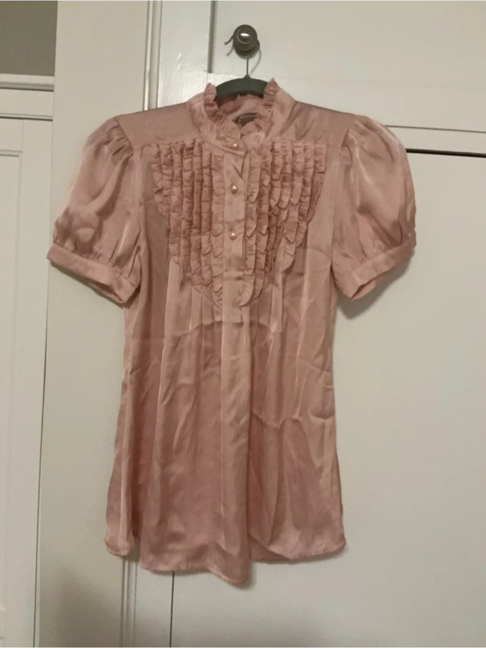Charlotte Russe Light Blush Ruffle Button Front Top - Picture 4 of 5